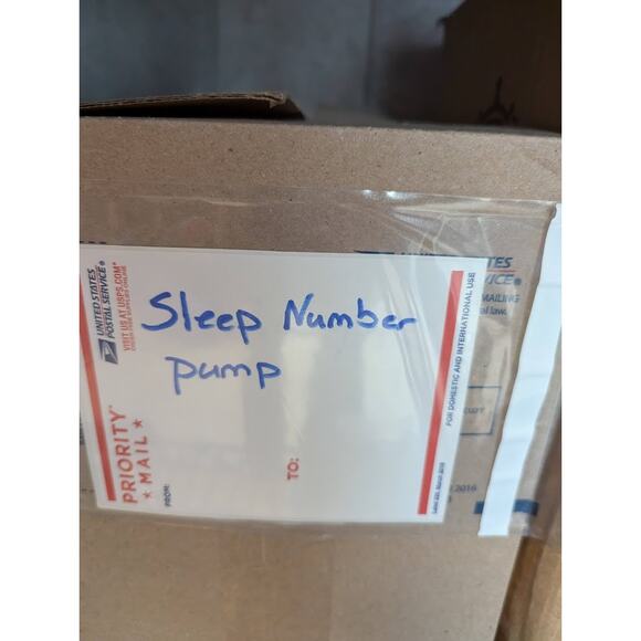 Select Comfort Mattress Inflator Pump Model SIQ0300SEDR w/ remote, hose Preowned - Picture 8 of 8